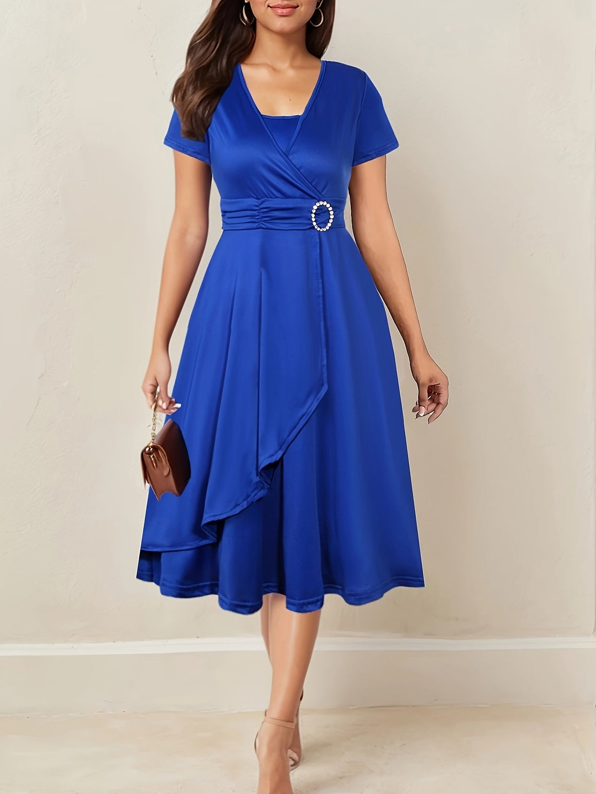Hilda™ - Elegantní večerní šaty s kamínkovým V-výstřihem